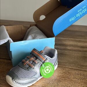Stride Rite Kids' Gray and Orange Shoe